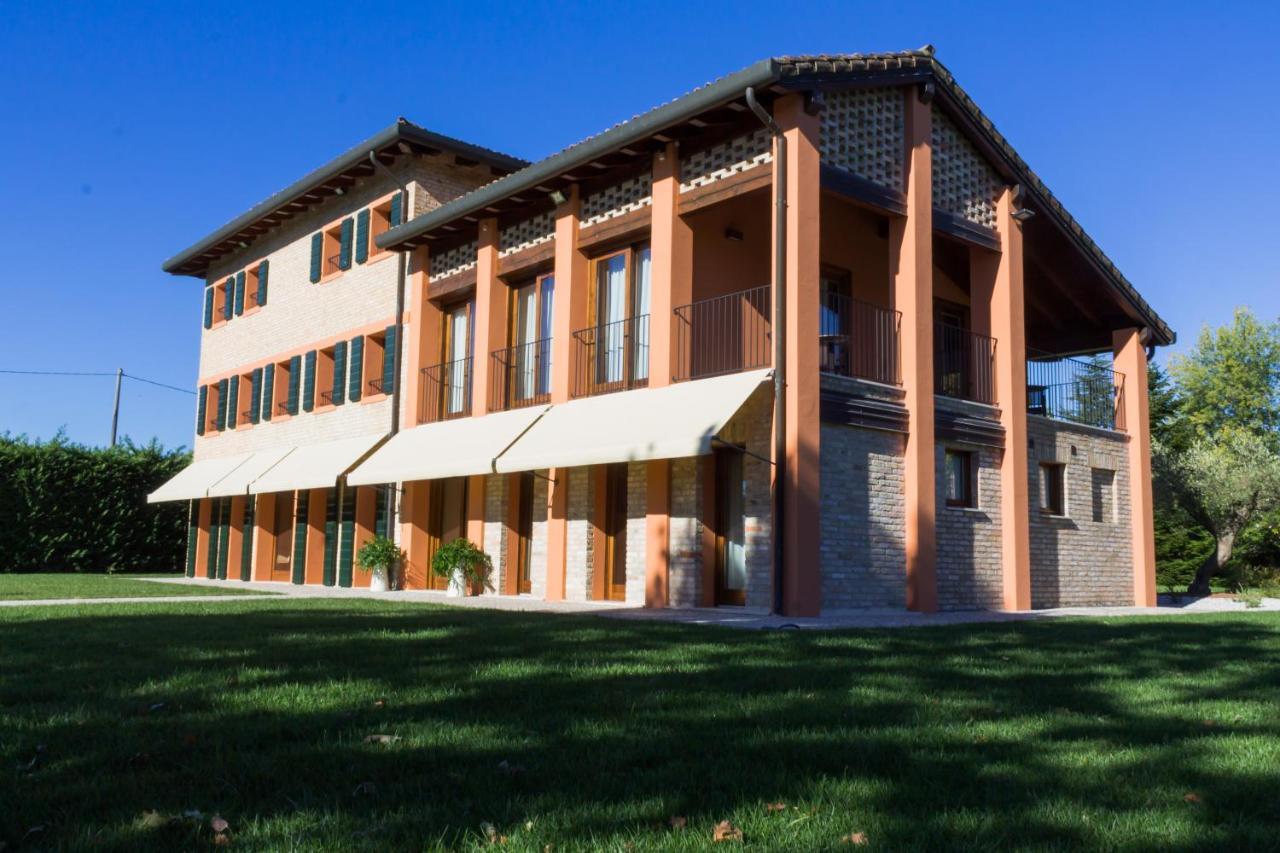 Crystal Luxury House Hotel Fiume Veneto Buitenkant foto
