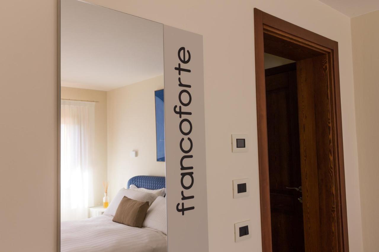 Crystal Luxury House Hotel Fiume Veneto Buitenkant foto
